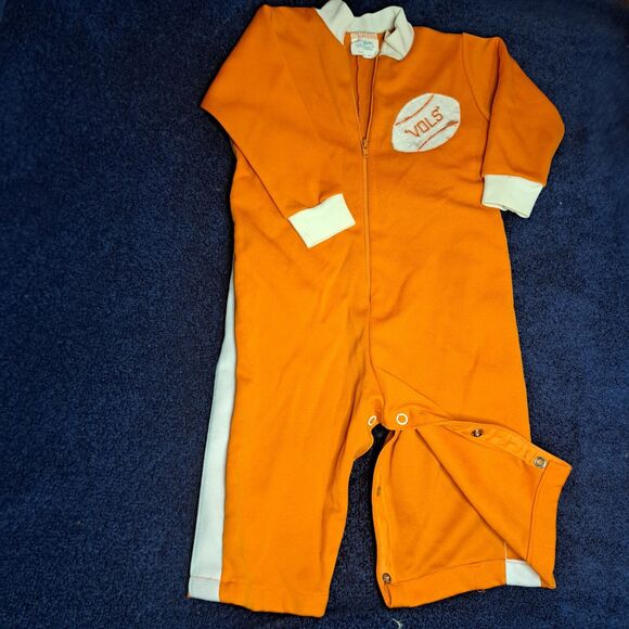 Vtg 70s Baby Boy Vols  Zip Romper football Basketball Large 18-27 lbs - Picture 4 of 7